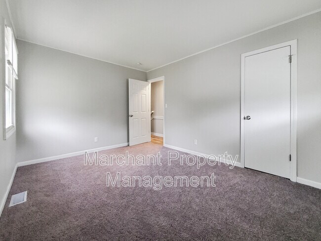 Building Photo - 719 State Rd S-42-7123