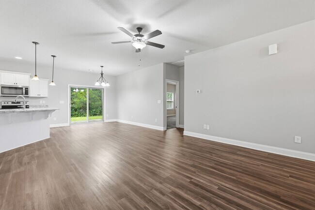 Building Photo - 217 Timberlake Dr