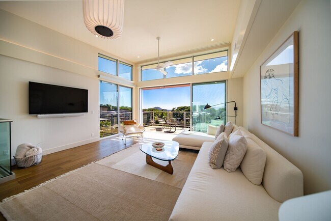Building Photo - Modern Elegancy at Makali'i in Wailea – Finely Furnished 3 Bedrooms / 3 Bathrooms