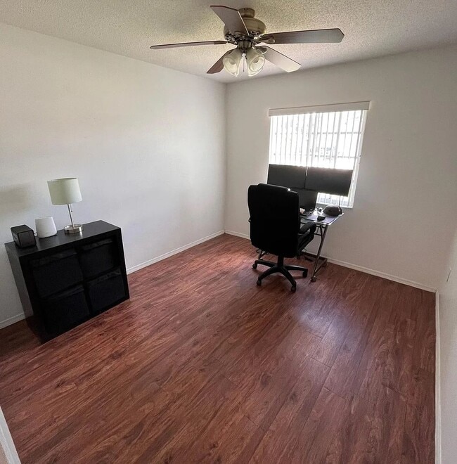 Building Photo - Gorgeous 3-Bedroom, 2-Bathroom in Brandon