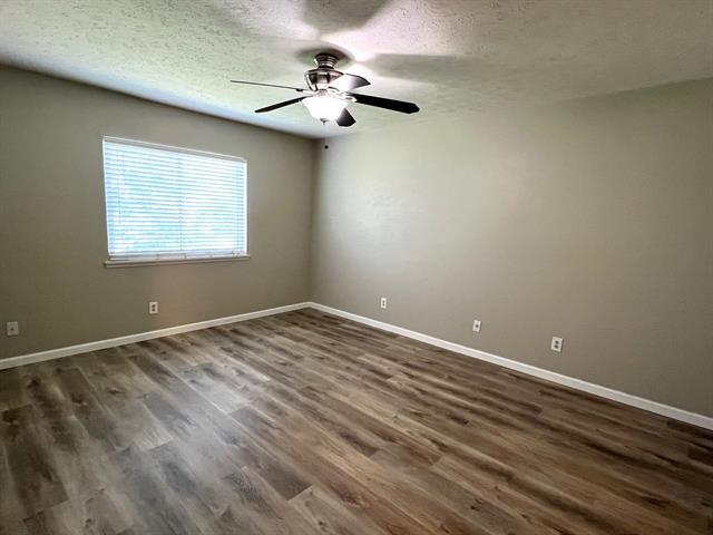 Building Photo - 1208 Crestwood Ct