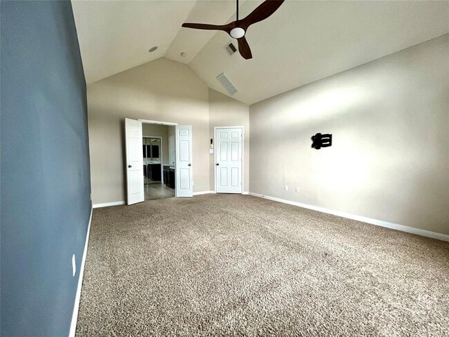 Building Photo - 6165 Bridgewater Ln