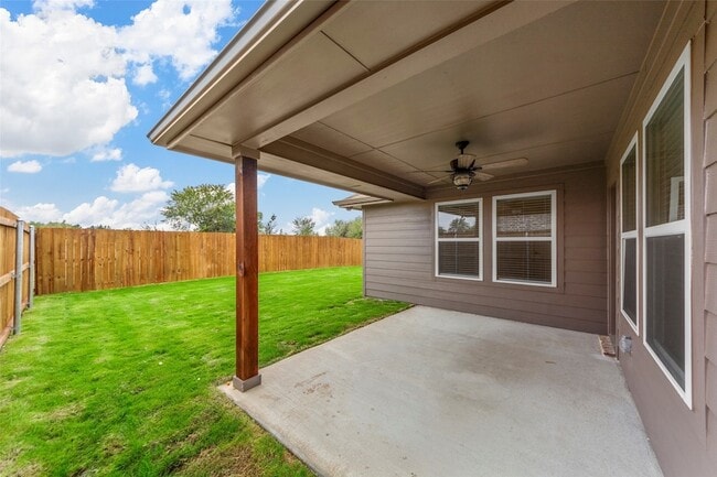 Building Photo - 1301 Brad Kellar Dr