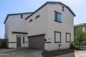 Building Photo - 1013 E Odeum Ln