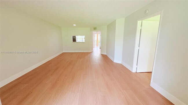 Building Photo - 13105 SW 16th Ct