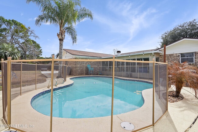 Building Photo - 6717 Lenczyk Dr