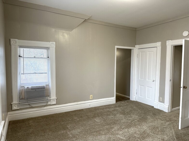 Building Photo - 441 Addison St