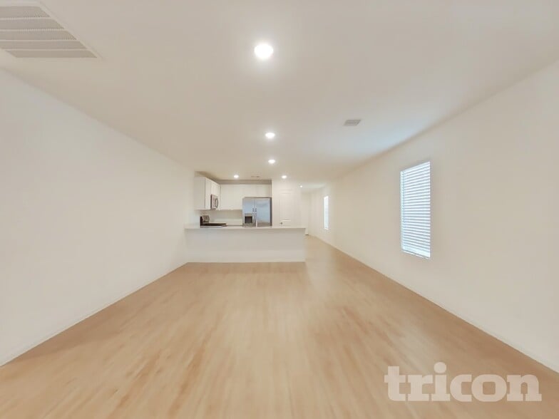 Building Photo - 3214 Holly Stokes Wy