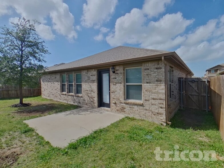 Building Photo - 1709 Princeton Ave