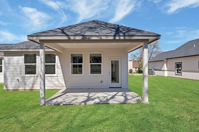 Building Photo - 939 Lake View Dr