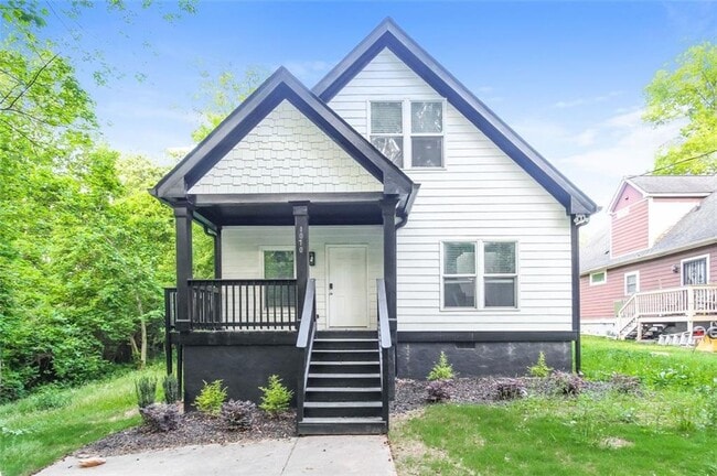 Primary Photo - 1070 4th St NW