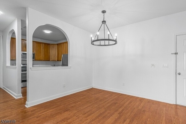 Building Photo - 225 Windmill Ct