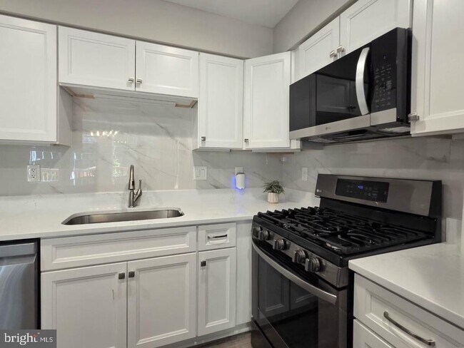 Building Photo - 4613 Ripley Manor Terrace
