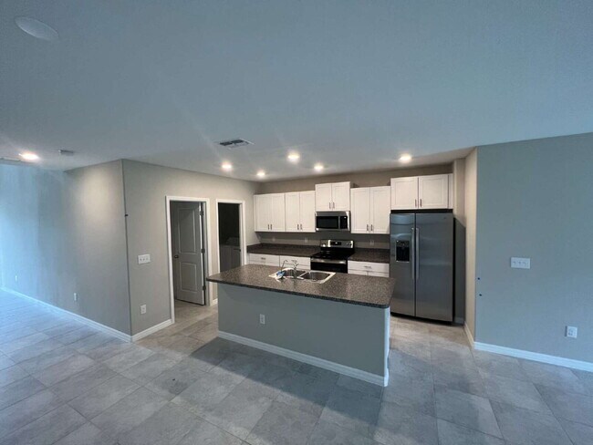 Building Photo - 7303 Canterbury Bells Ct