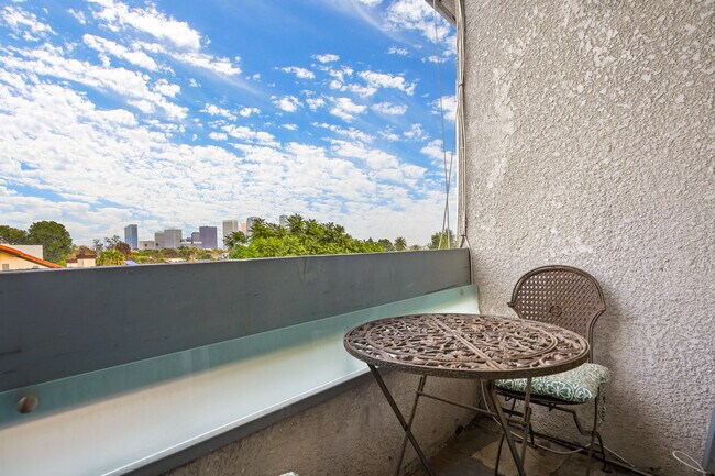 Building Photo - 10627 Ashton Ave