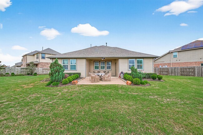 Building Photo - 26102 Lazy Waters Dr