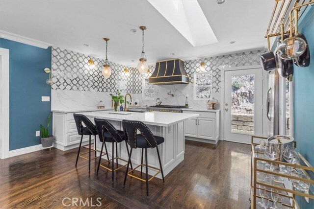 Building Photo - 5201 Sale Ave