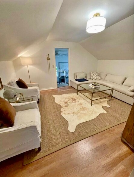 Building Photo - 57 N Reed Ave