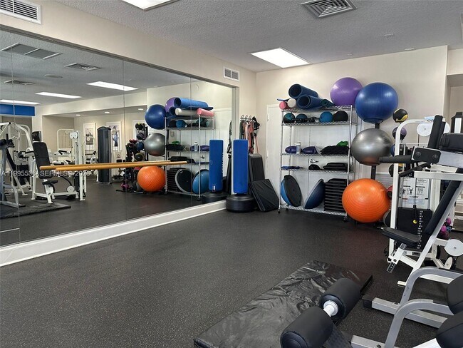 Building Photo - 6001 N Ocean Dr