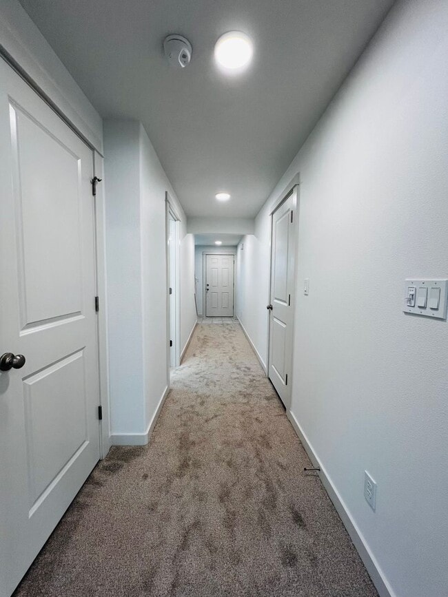 Building Photo - Non-Refundable & Security Deposit Total: $...