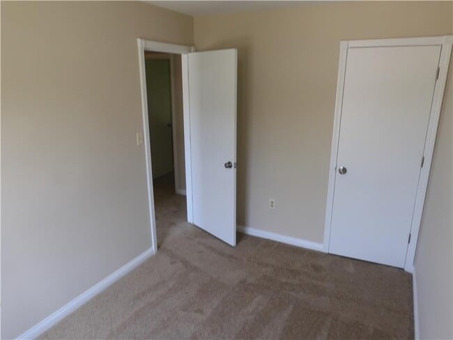 Building Photo - 7222 Isaac Ln