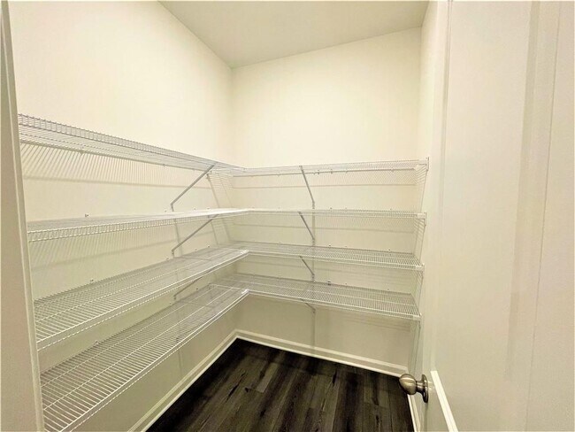 Building Photo - 270 Rivulet Dr