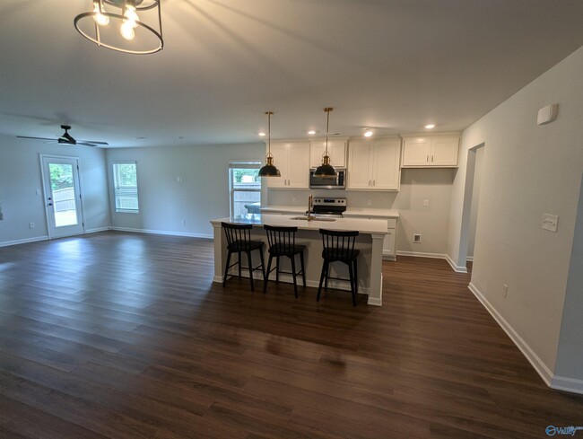 Building Photo - 124 Varina Dr