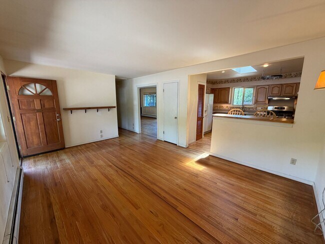 Building Photo - 2708 Delwood Ave