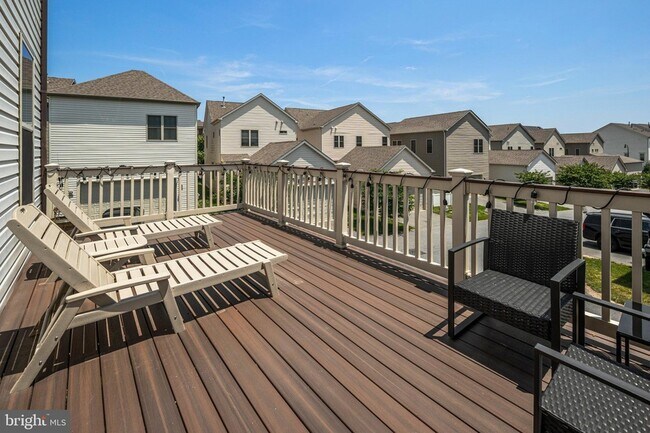 Building Photo - 13940 Estuary Dr