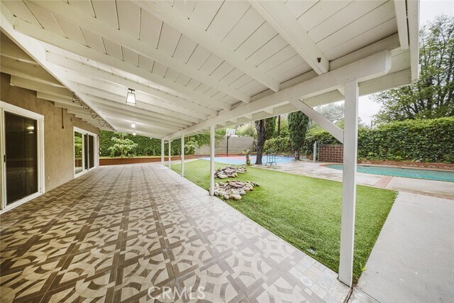 Building Photo - 5817 Lockhurst Dr