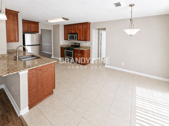 Building Photo - 5045 Promenade Dr SW