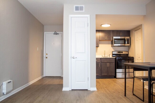 Interior Photo - 108 E Healey St