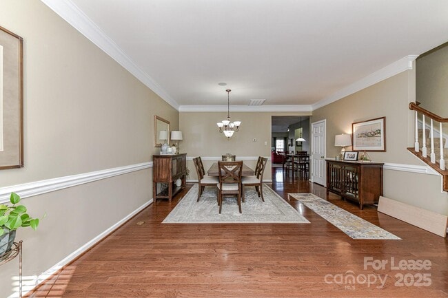 Building Photo - 9625 Sunset Grove Dr