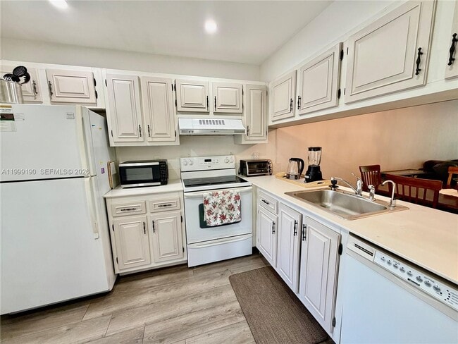 Building Photo - 2707 Nassau Bend