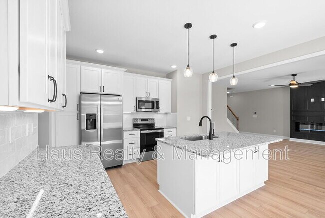 Building Photo - 248 Bluebell Dr