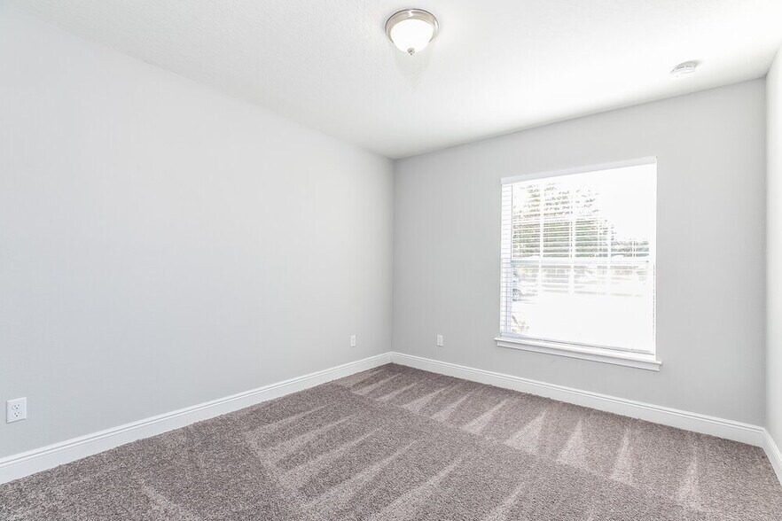 Building Photo - 105 Pompei Dr