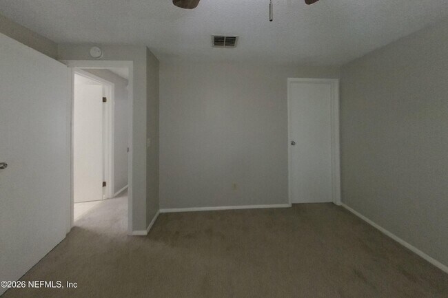 Building Photo - 8338 Knotts Landing Dr E