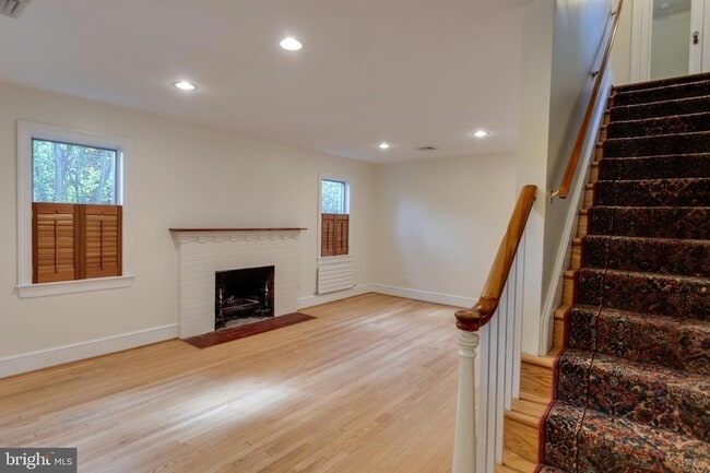 Building Photo - 2508 Davis Ave