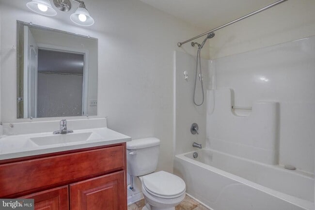 Building Photo - 327 Tribbitt St