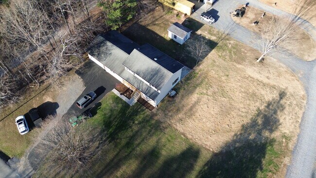 Building Photo - 2267 Old Parksville Rd NE