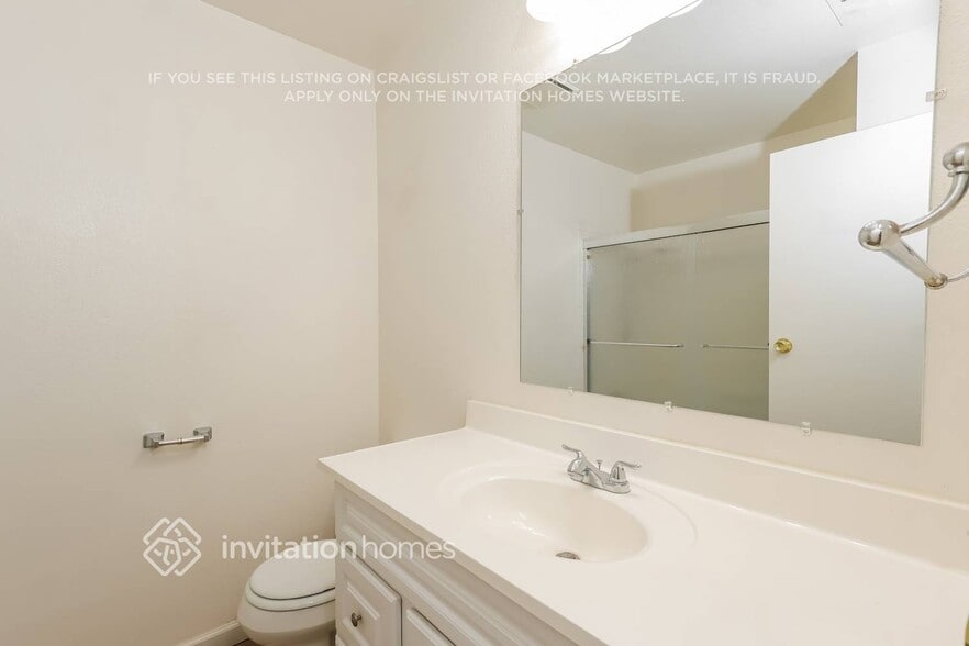 Building Photo - 1542 Claremont Dr