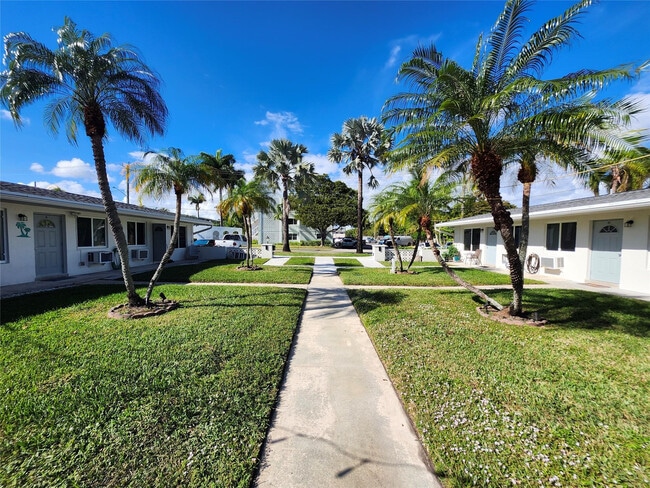 Building Photo - 120 NE 10th Ave