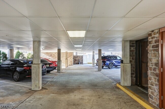 Building Photo - 1130 Fairmount Ave