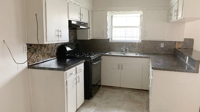 Building Photo - 4310 Boynton Dr