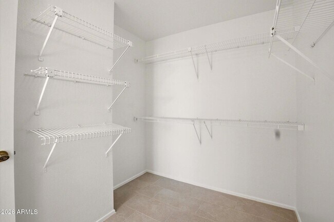 Building Photo - 9012 E Sutton Dr