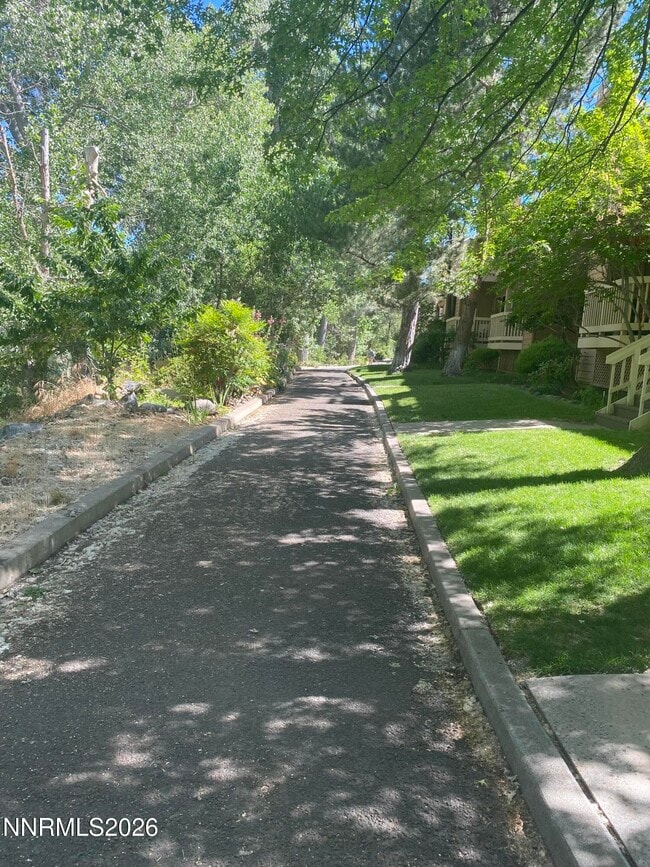 Building Photo - 2875 Idlewild Dr