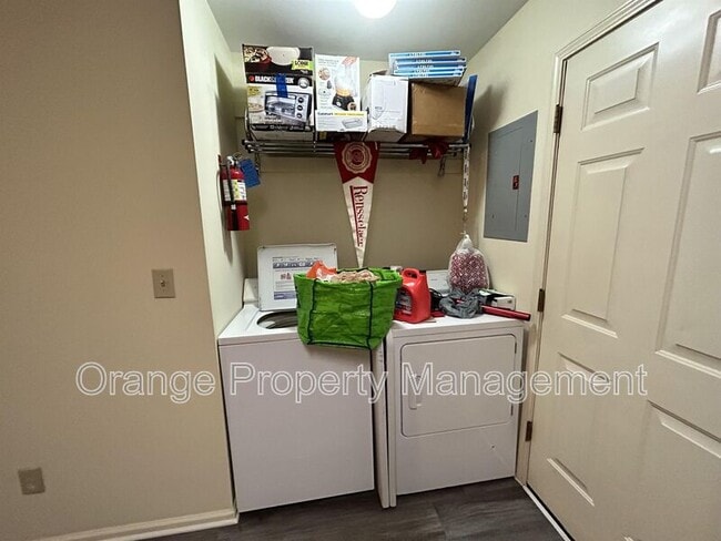 Building Photo - 204 Calhoun St