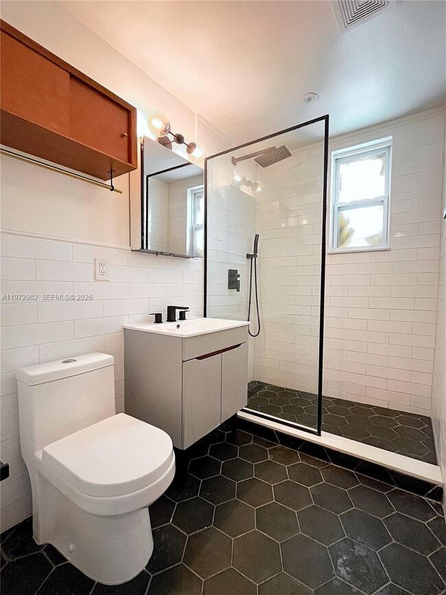 Building Photo - 742 12th St