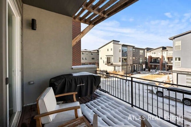 Building Photo - 7856 W 43rd Pl