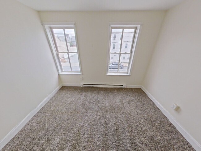 Building Photo - 28 S 3rd St